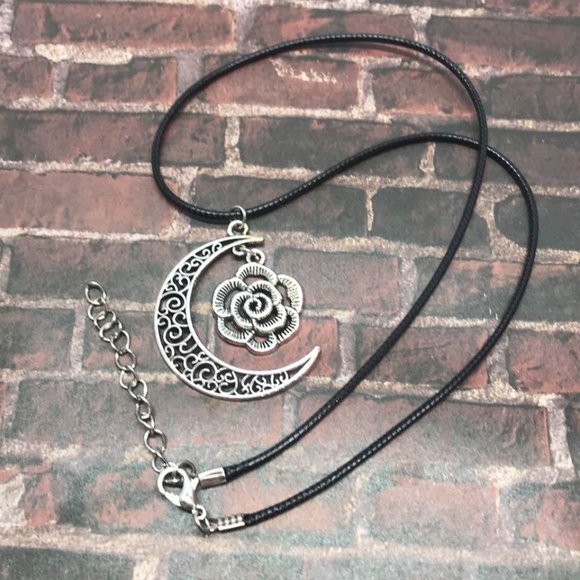 Filigree Crescent Half Moon Rose Pendant Charm - Picture 2 of 7